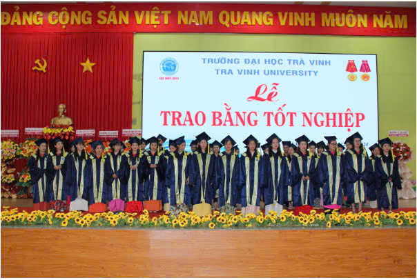 Sinh viên tốt nghiệp hệ từ xa tại trường Đại học Trà Vinh