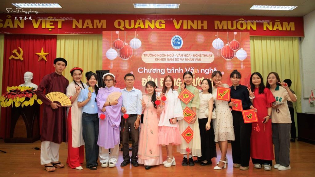Chương trình văn nghệ do Khoa Ngôn ngữ Trung Quốc tổ chức.